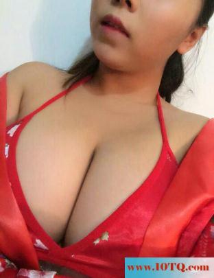 H杯美女模特赵梓茜全裸流出，这样的巨乳男人怎