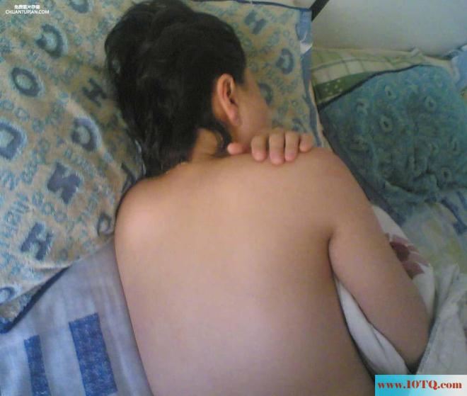 白皙大屁股人妻(14P)