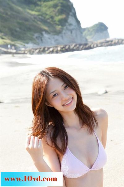 纯动娇美少女旅行中的媚态【13P】