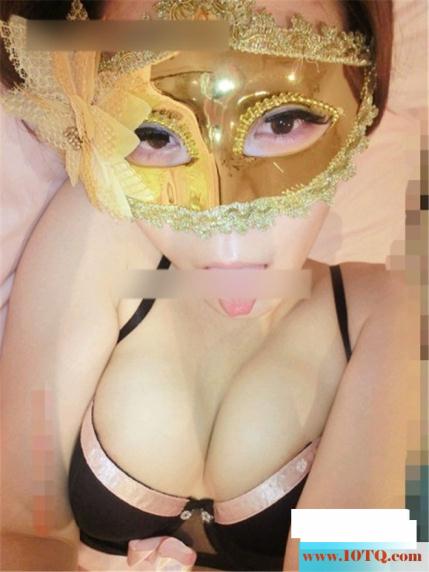 娇妻的天然白虎屄(11P)