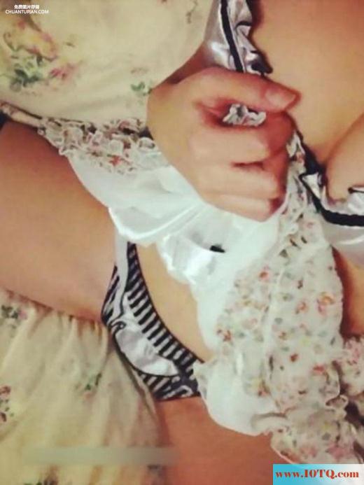 女友发起骚自拍(11P)