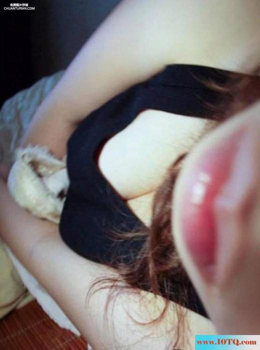 女友年轻白嫩的身体很让人喜欢(12P)