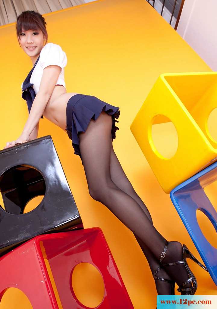 学生妹制服美女秀性感长腿黑丝【13P】