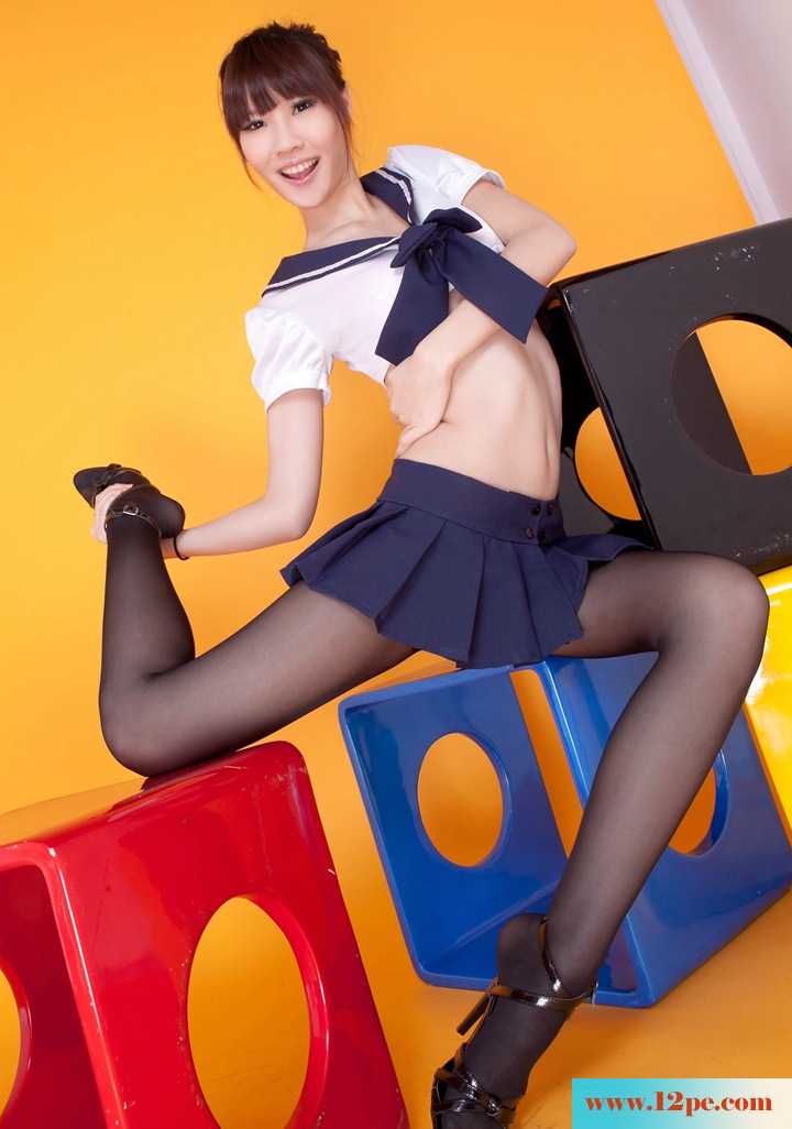 学生妹制服美女秀性感长腿黑丝【13P】