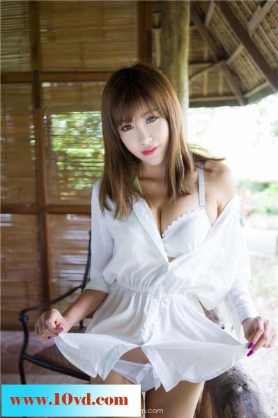魅中带清纯的小美女【10P】