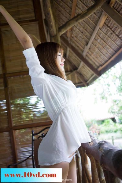 魅中带清纯的小美女【10P】