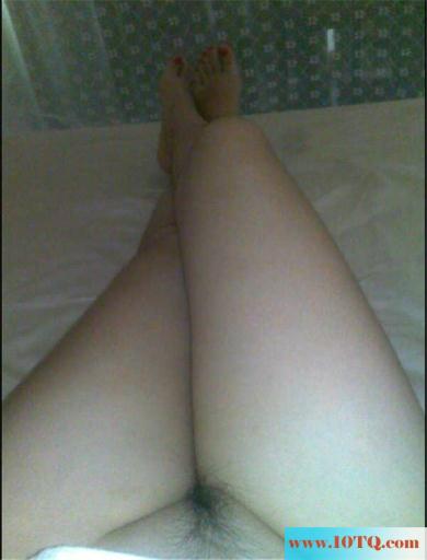 高高的妹子有一枚粉粉的小木耳(16P)
