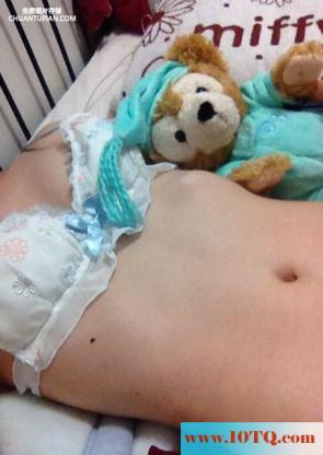 乳头内陷的姑娘，看着有点难受(13P)