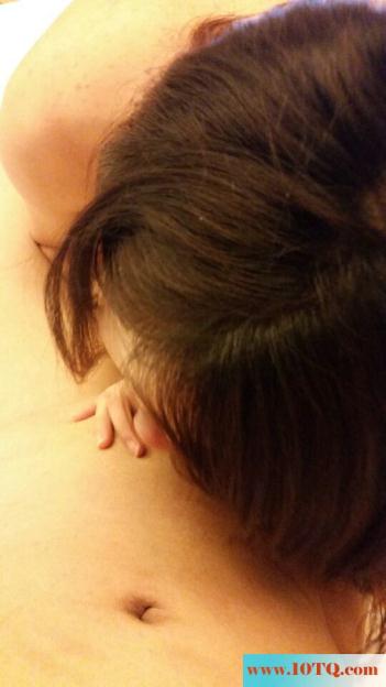 少妇帮我口交，最爱SM(10p)