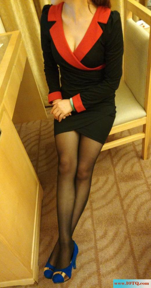 同行驴友白皙大奶美女自慰掰穴(16P)