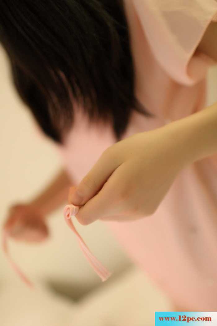 妹子迷人细腻雪白美腿【12P】
