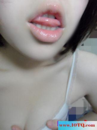 小妹妹嘴唇好性感(22P)