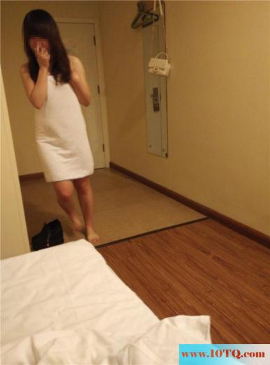 与暧昧女同事开房(11P)