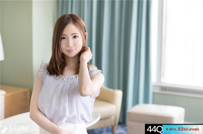 白嫩的男女大胆在沙发上-(44P)