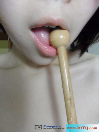 嫩妹淫蕩自拍(10P)