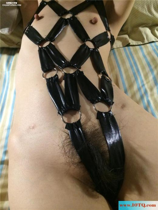 贫乳人妻穿着新买的情趣内衣要我狠狠操她(15P