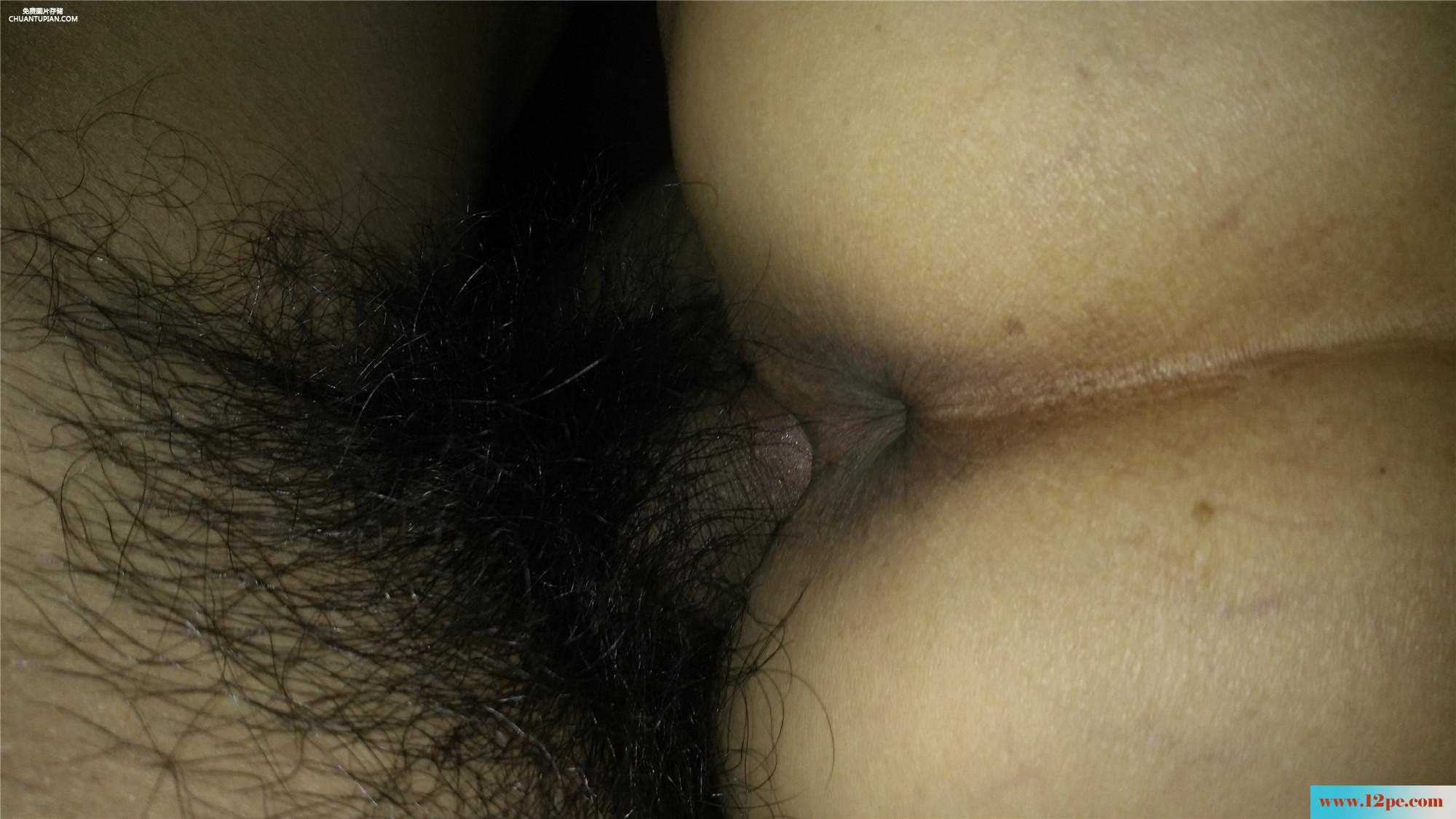 总统套房的无套服务，美女还自带小道具，最后