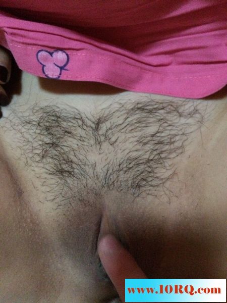 婦女把毛毛剃幹淨很好看，以後舔她逼逼就爽了