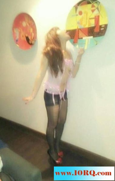 05-14风骚在校小女友，各种场合，各种自慰24P