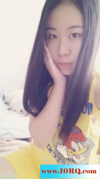 06-28美女自拍8P