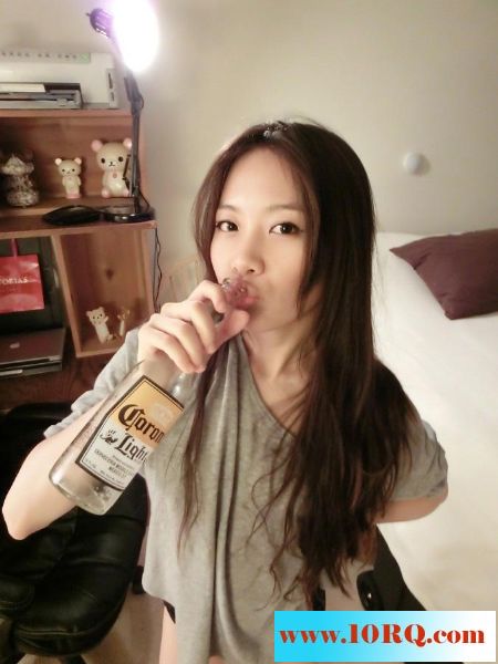 07-16远洋留学生美女的生活自拍15P