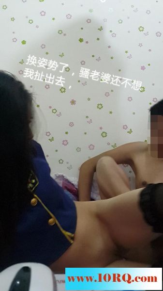 07-25叫了一位小姐玩空姐制服被操的欲仙欲死15