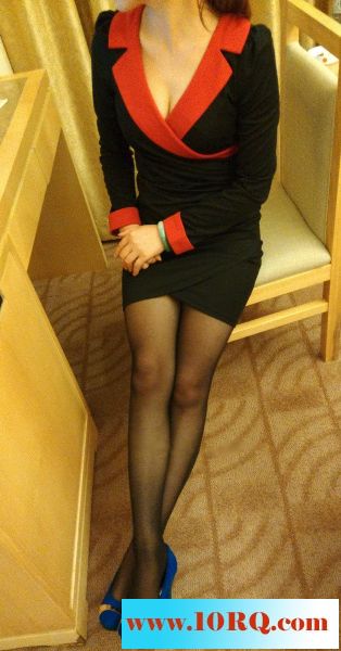 07-28酒店援交妹性感诱惑黑丝制服把我深深的勾引