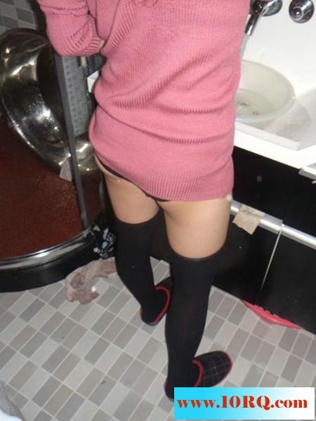 08-0190后妹子宿舍里的淫照，陰毛太多了吧12P