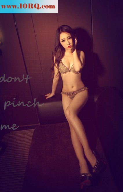 大胆的牛仔裤骚女私房图[14P]