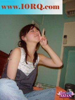 酒醉的黑丝巨乳嫩妹被骗到宾馆玩口活[16P]