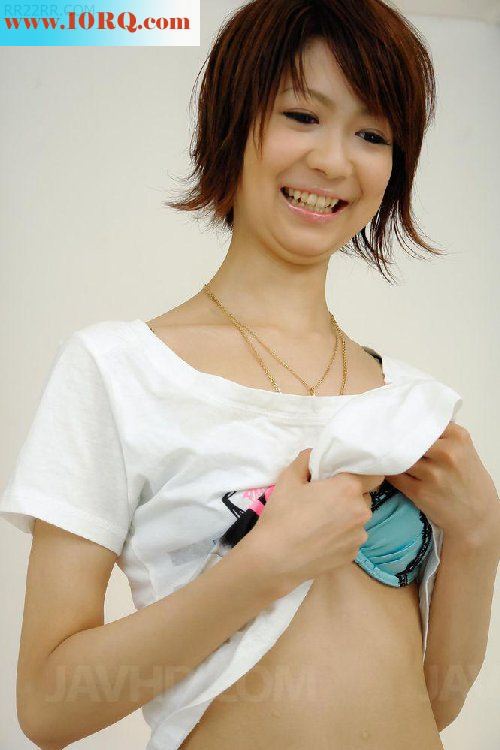 青春靓丽的美妞，我有撸管的冲动啦[15P]