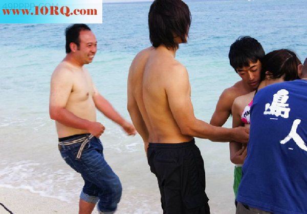 操本海滩上出现的惊人群P，让你无法想像[10P]