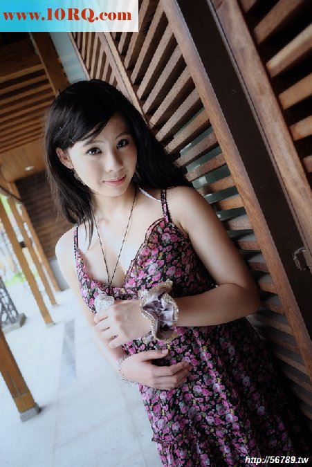 台中二中爆乳嫩妹小E掰穴淫照5[15p]