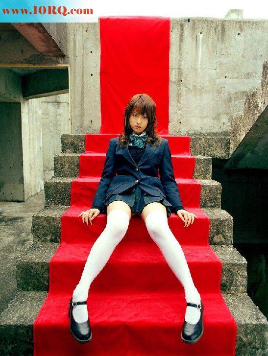 性感白嫩学生妹蕾丝内衣体现出那奶头是那幺的