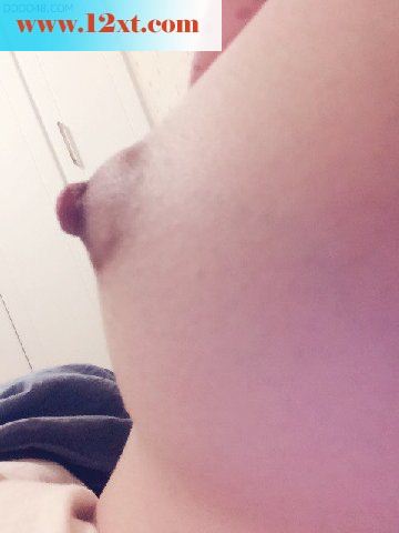 和女朋友拍的，木耳粉嫩，我给女友舔屄[17P]