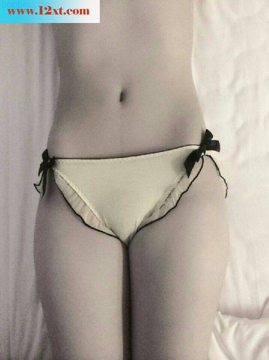 和女朋友拍的，木耳粉嫩，我给女友舔屄[17P]