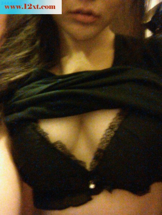 女神级——90后大胸性感自拍，身材完美无缺3[