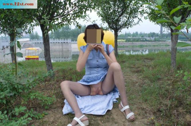 <!-- 标题采集开始 -->(户外休闲小区露出)~早上锻练身体记录真实的印<!-- 标题采集结束 -->