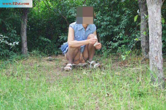 <!-- 标题采集开始 -->(户外休闲小区露出)~早上锻练身体记录真实的印<!-- 标题采集结束 -->