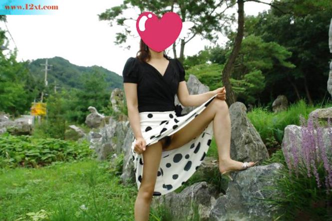 <!-- 标题采集开始 -->(野外露出)中午外面天气多好吖，让逼逼晒一下阳<!-- 标题采集结束 -->