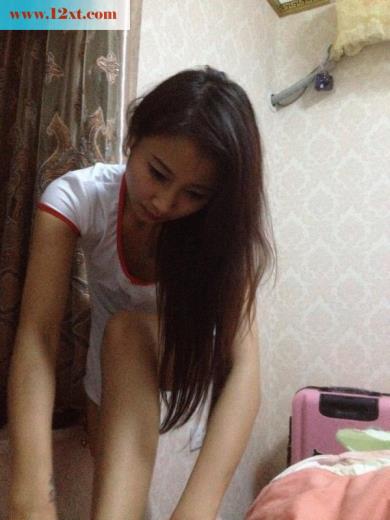 附近人其实也是有不错的可以玩的妹子的(14P)
