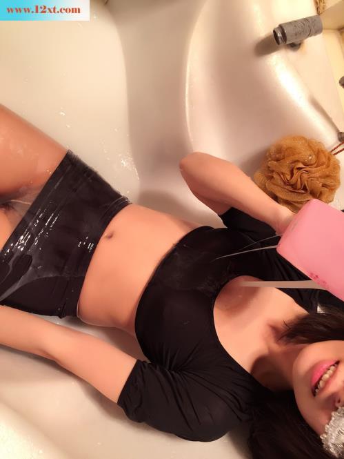 滑腻的精浴(14P)