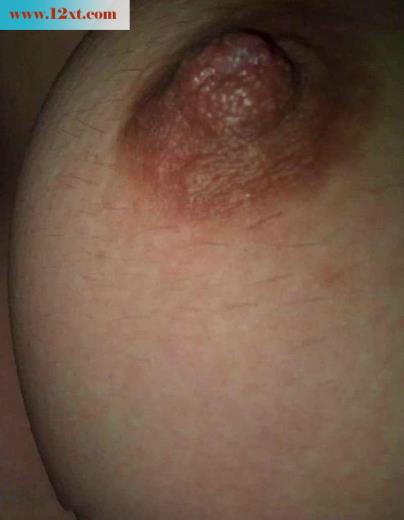 还在读书的女友这粉嫩红人的阴唇好嫩(10P)