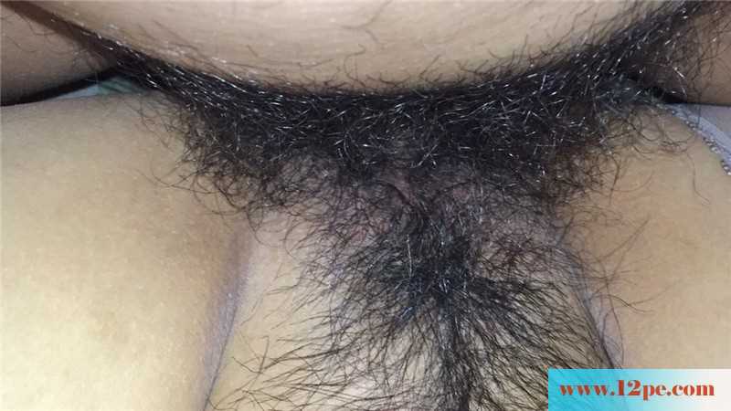 肉肉的妹子穿开裆丝袜与青岛小生激烈战斗(24P
