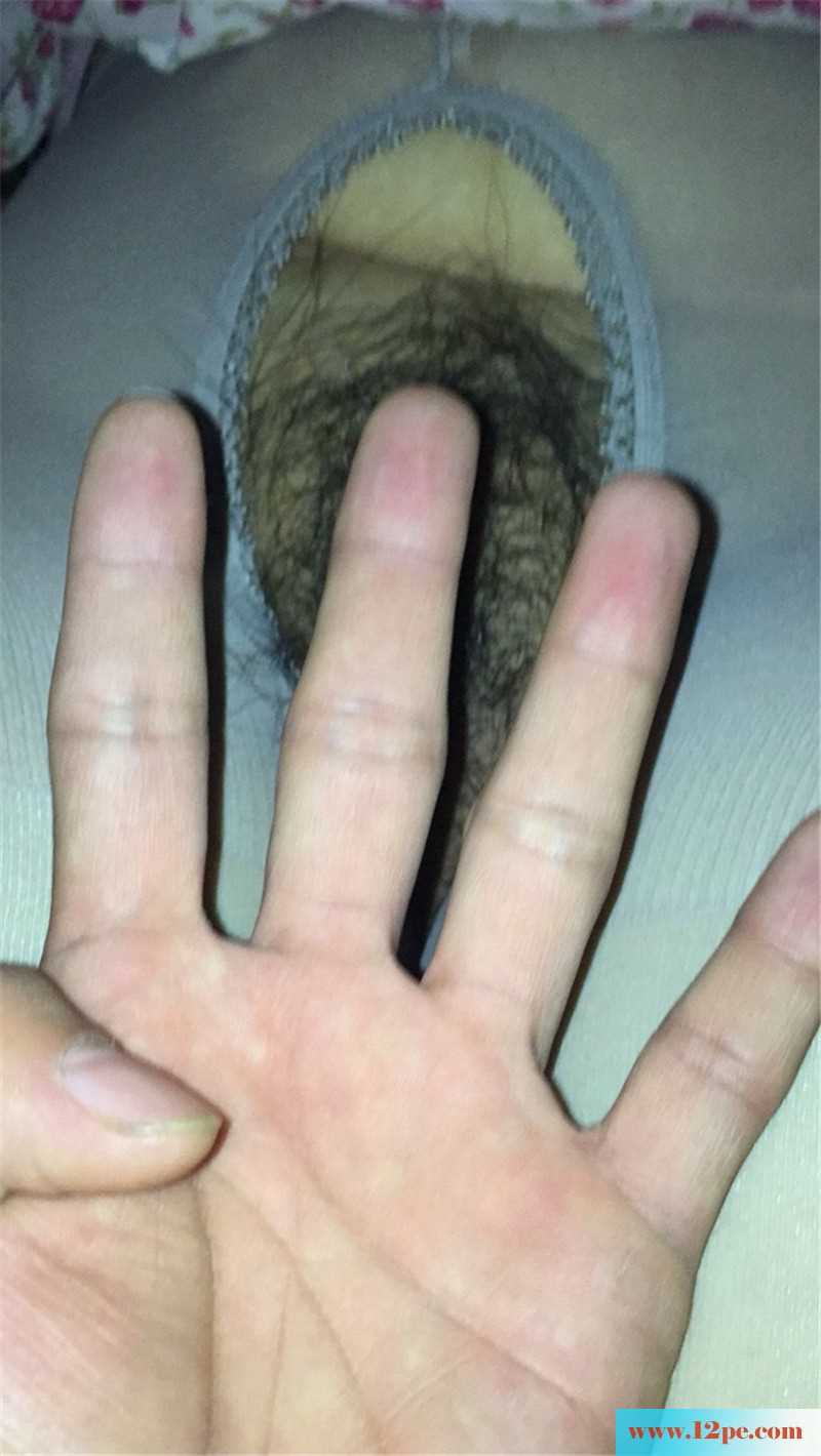 肉肉的妹子穿开裆丝袜与青岛小生激烈战斗(24P