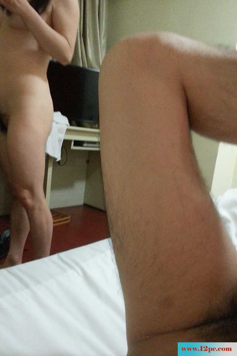 骚老婆的第一次展示，希望大家能够喜欢(19P)