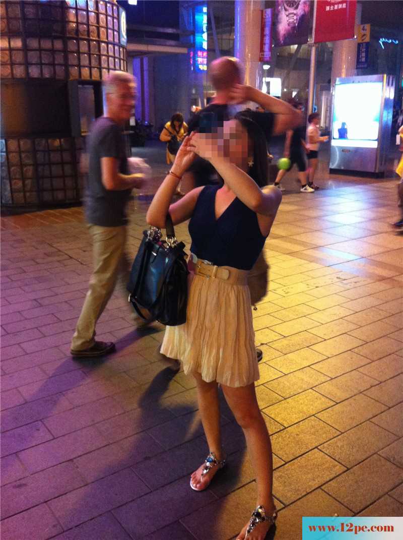 身材火爆的大胸极品前女友，保健哥你真是个壕