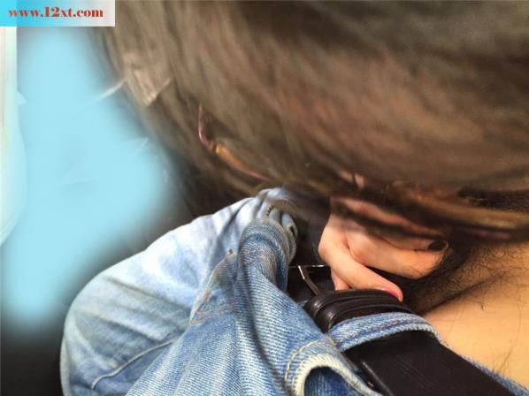 <!-- 标题采集开始 -->开着老板的车，叫上老板的情人在车里舔鸡巴(<!-- 标题采集结束 -->