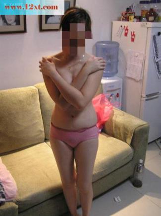 <!-- 标题采集开始 -->来姨妈的小女友百般诱惑我(11P)<!-- 标题采集结束 -->
