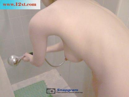 <!-- 标题采集开始 -->老婆洗香香时拍的美乳和嫩屄(11P)<!-- 标题采集结束 -->
